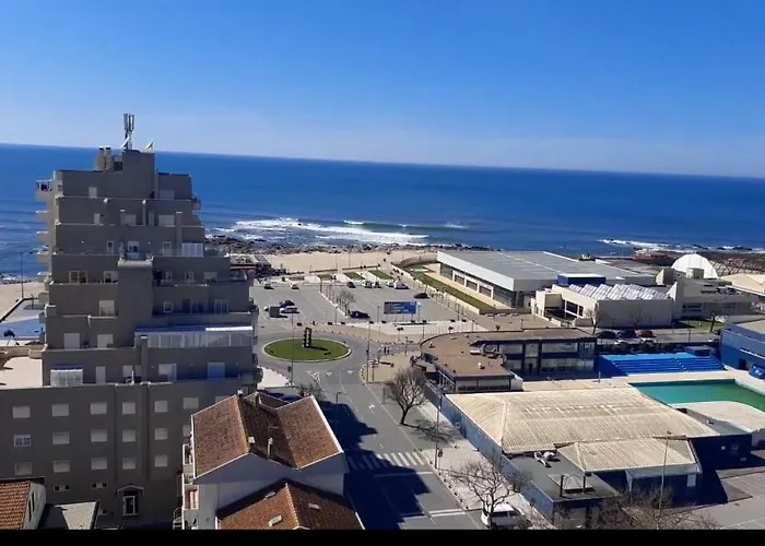 Skyline Sea View 公寓